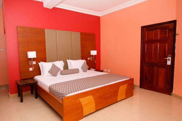 Room 8 of 44