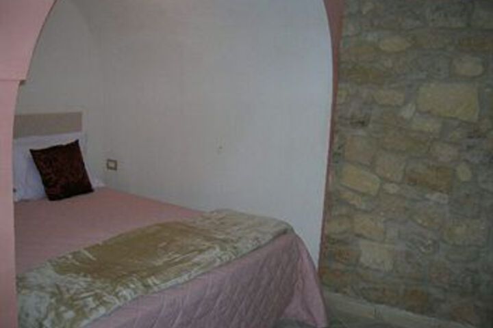Room 20 of 36