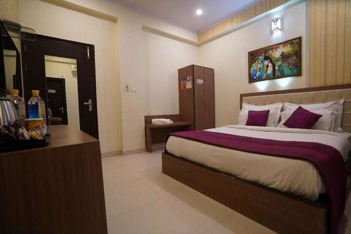 Room 2 of 22
