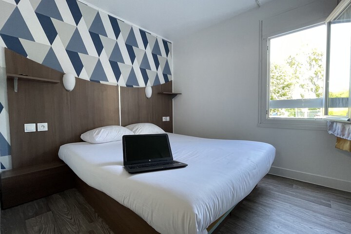 Room 6 of 51