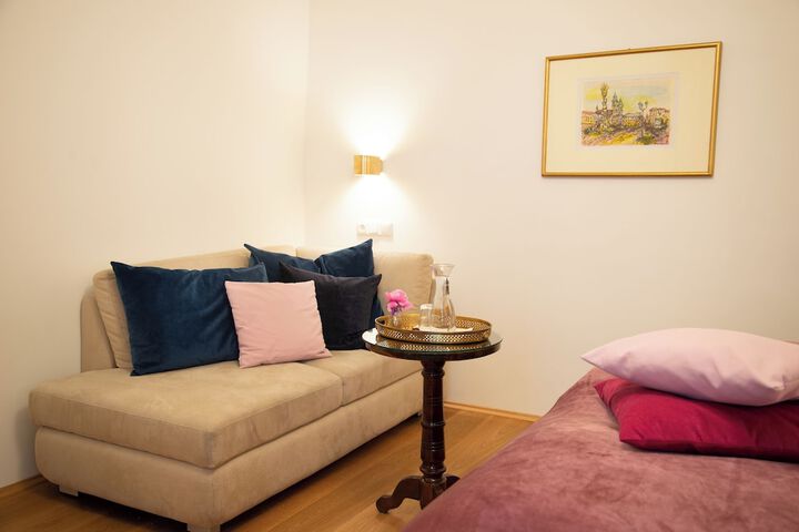 Room 10 of 62