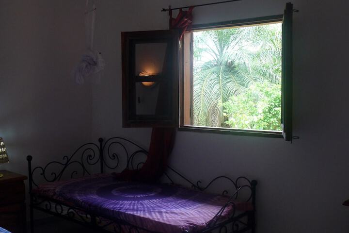 Room 9 of 17