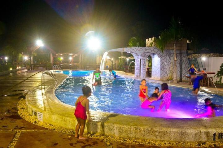 Pool 22 of 66