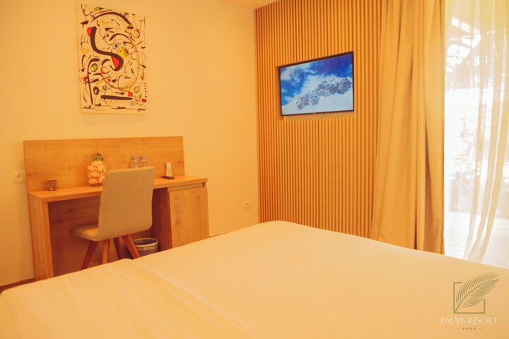 Room 5 of 71