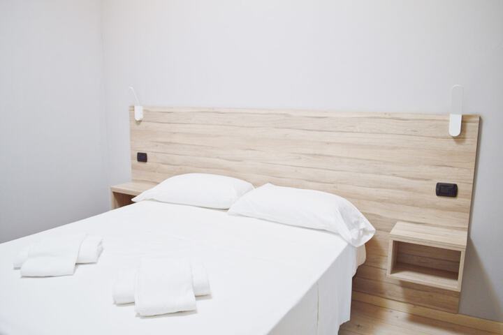 Room 13 of 20
