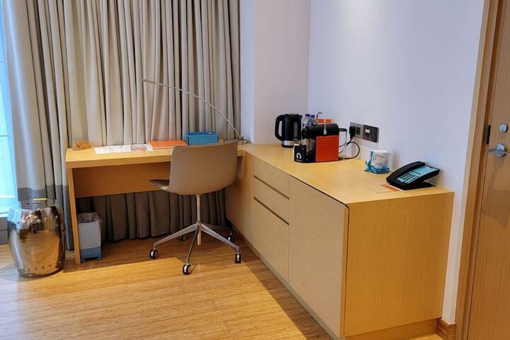 Room 35 of 108