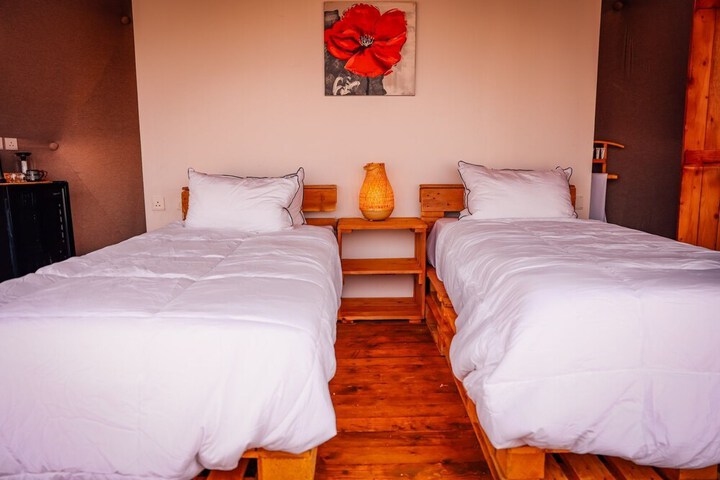 Room 2 of 11