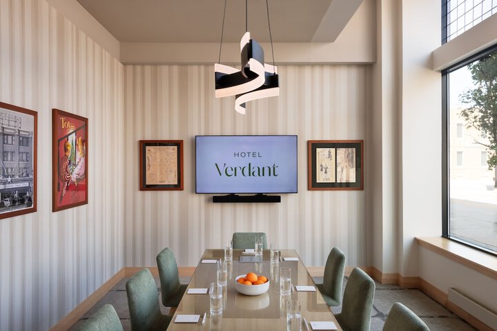 Meeting facility