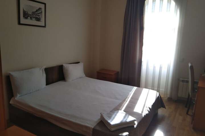 Room 15 of 79