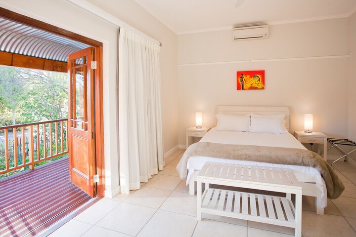 Room 10 of 72