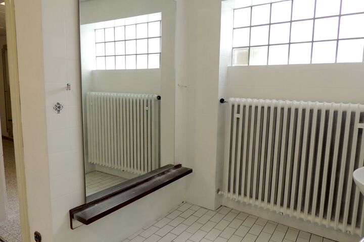 Room 7 of 78