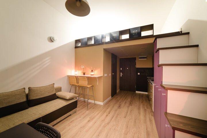 Room 26 of 84