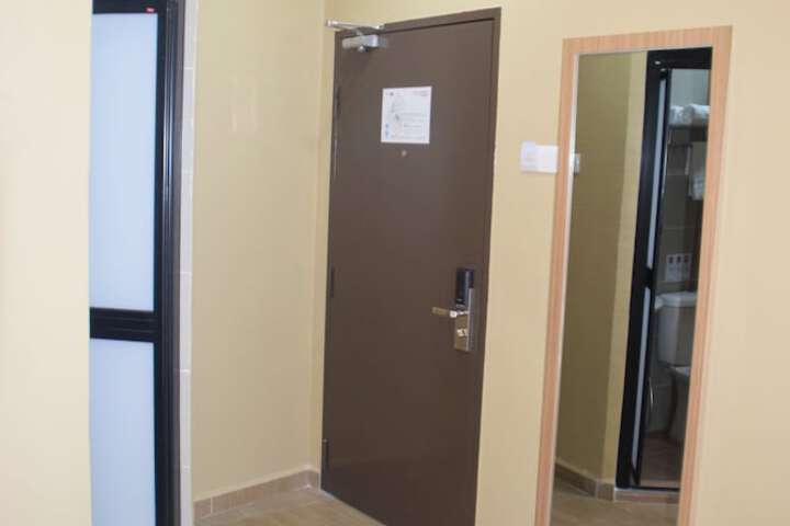 Room 35 of 65
