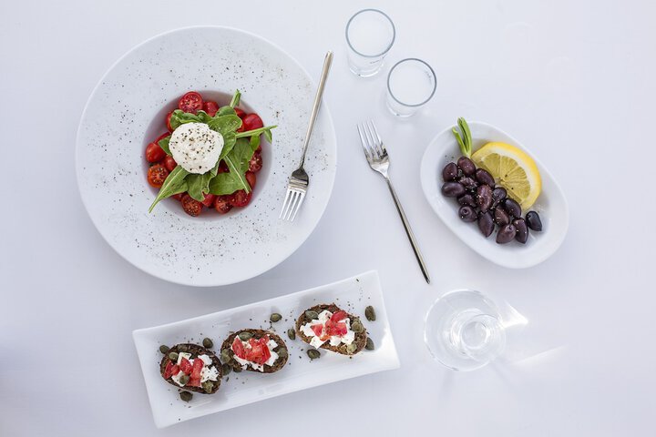 Dining 53 of 75