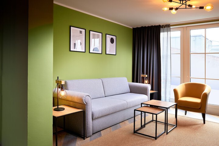 Room 11 of 52