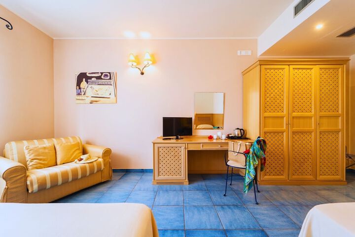 Room 14 of 54