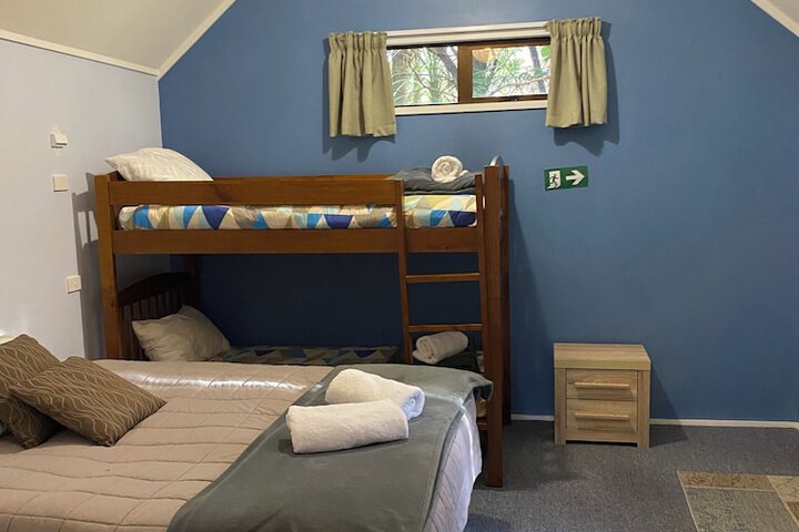 Room 6 of 17