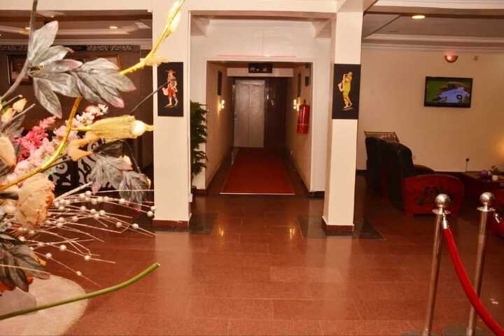 Ballroom/Hall 22 of 23