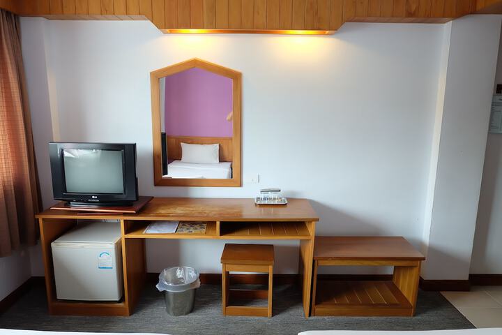 Room 40 of 49