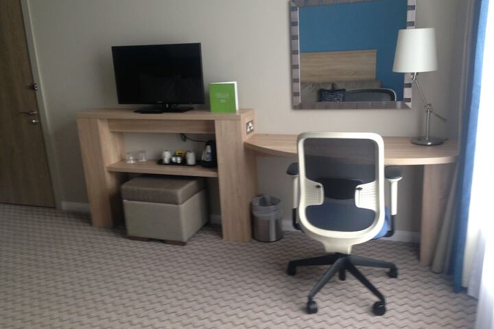 Room 11 of 41