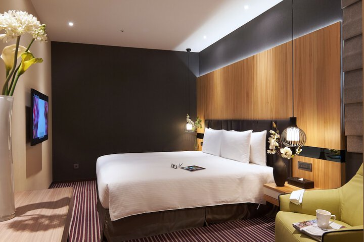 Room 18 of 50