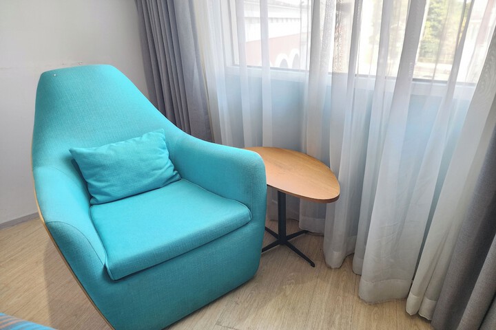 Room 33 of 109