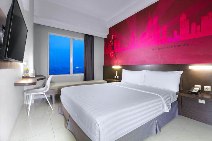 Room 12 of 27