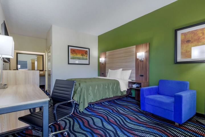 2 Double Beds (22 of 28)