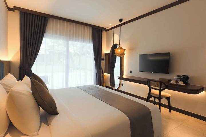 Room 3 of 31
