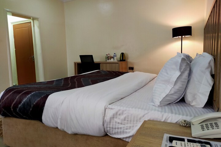 Room 6 of 23