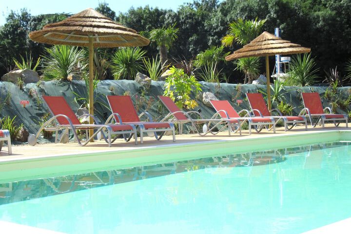 Hotel with Pool