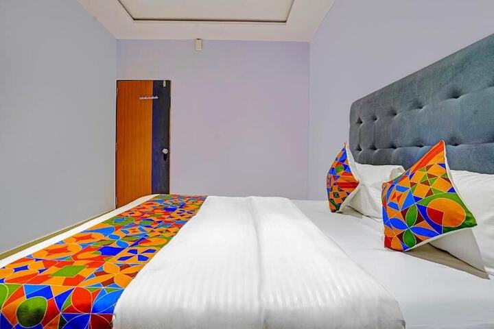 Room 8 of 15