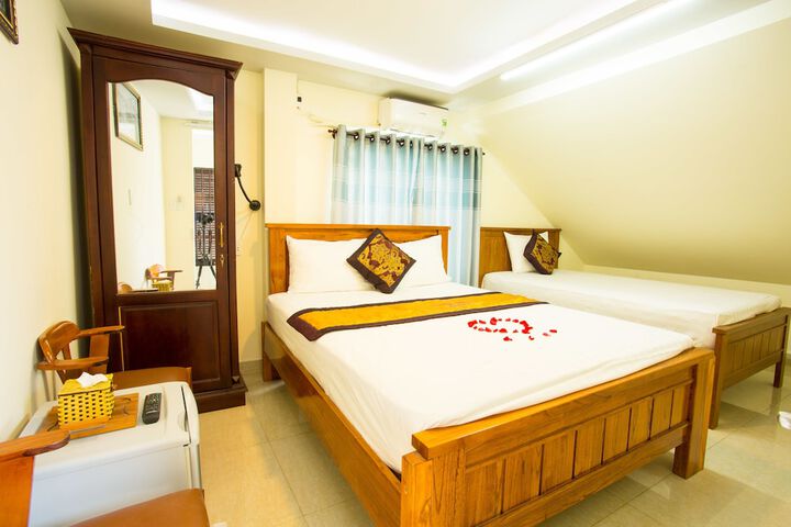 Room 17 of 39