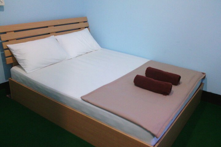 Room 3 of 18