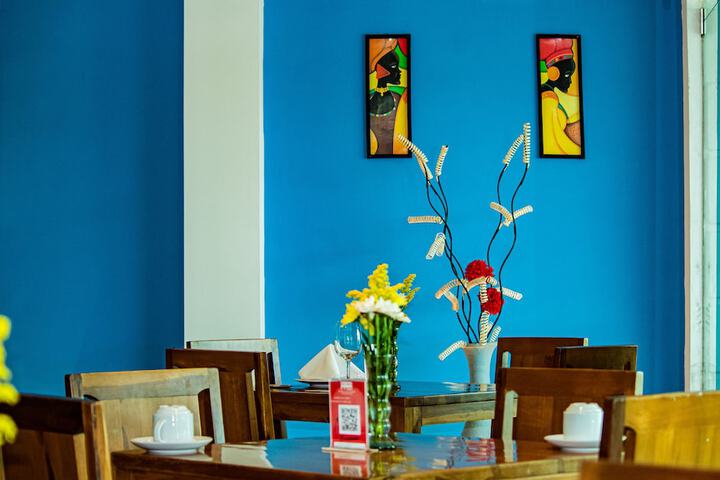 Dining 60 of 66
