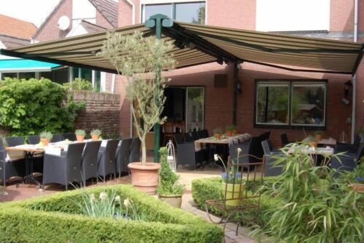 Terrace/Patio 30 of 32