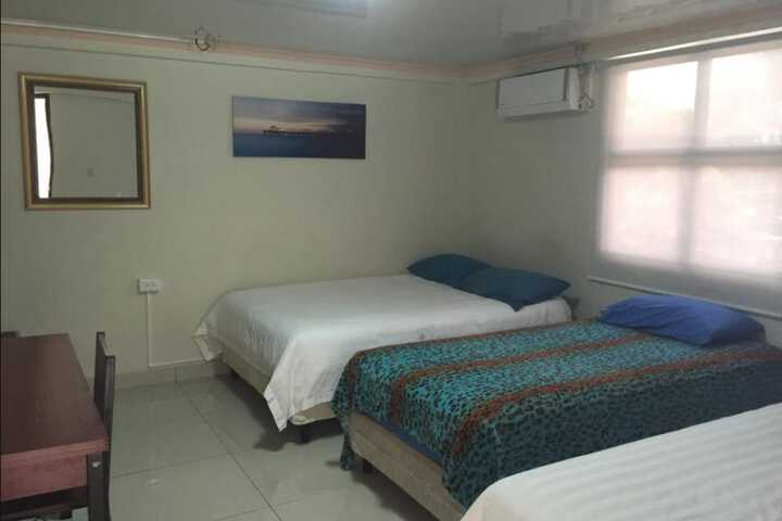 Room 14 of 33