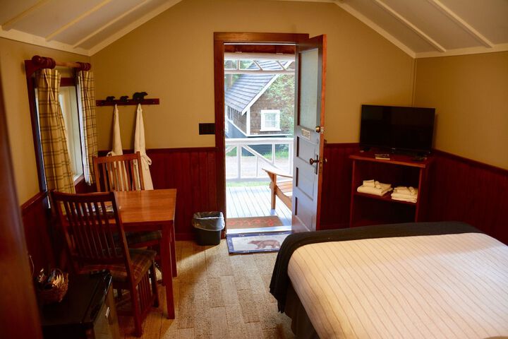 Room 36 of 199