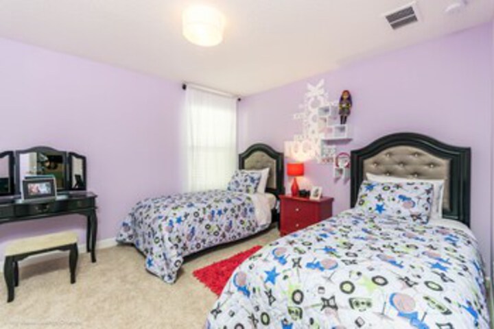 Room 50 of 71