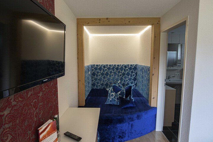 Room 48 of 149