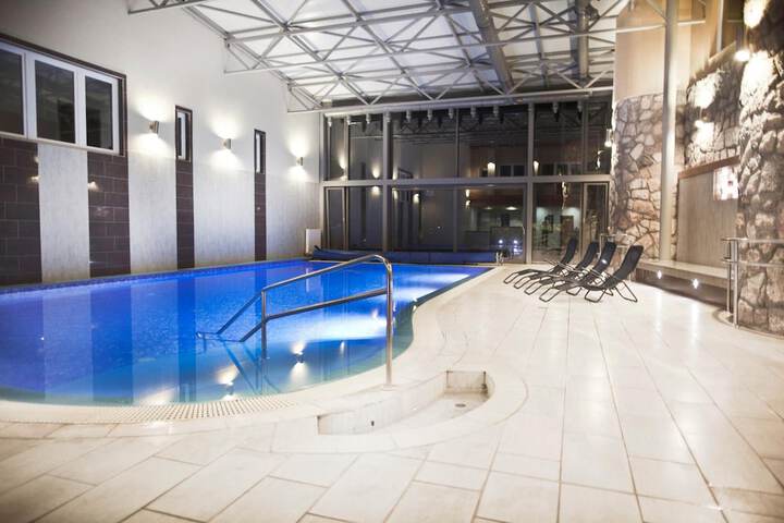 Pool Hotel