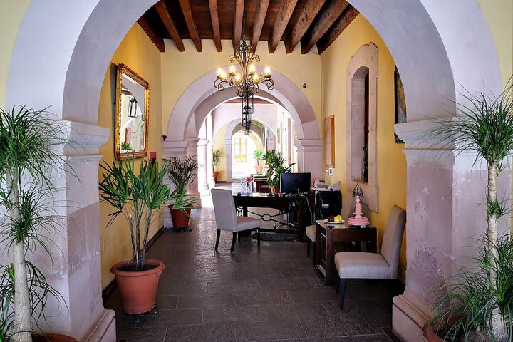 Exterior of Hotel Casa Faroles