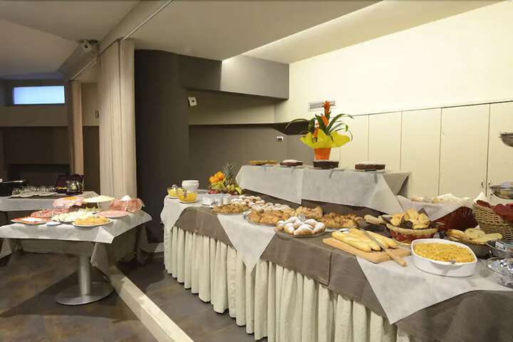 Dining 57 of 66