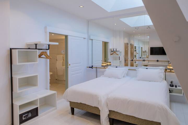 Room 20 of 76