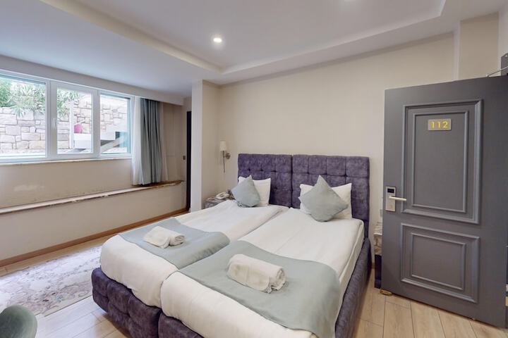 Room 6 of 21
