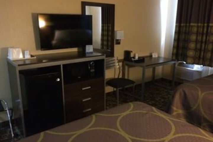 Hotel Suite Photo