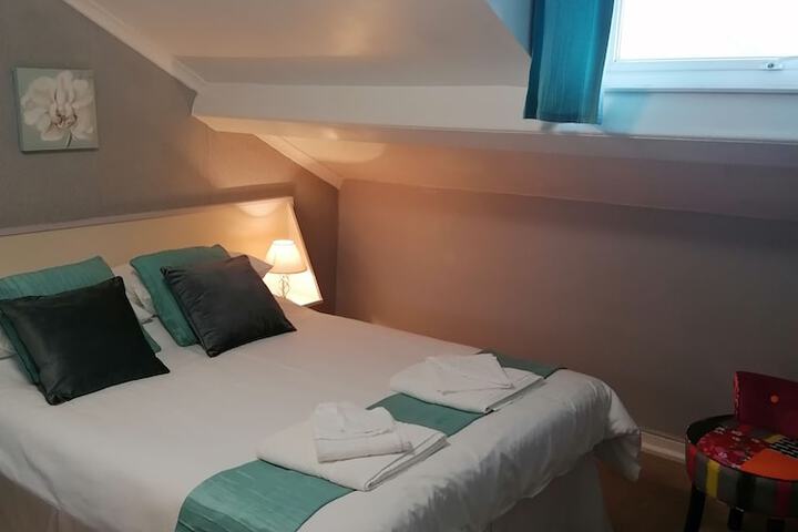 Room 15 of 27