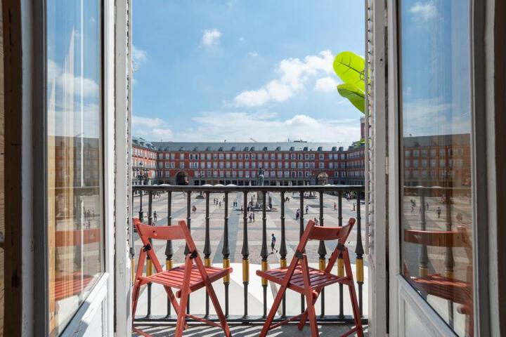 Image of MAYOR SQUARE by MONARO****