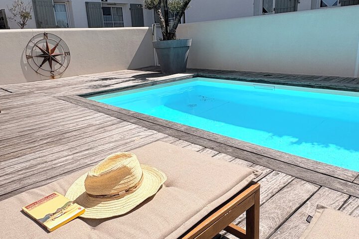 Pool 50 of 75