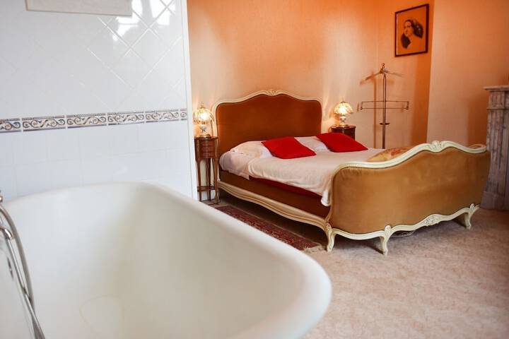 Bath Interior